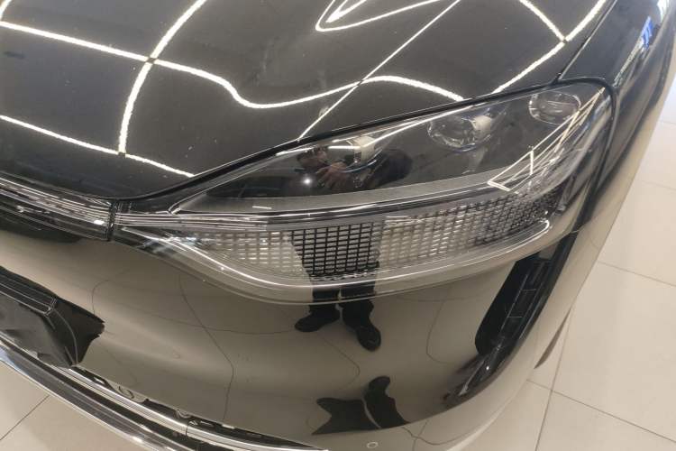 Used Hima AITO M9 2025 Extended-Range Ultra Version 52 kWh 6-Seater