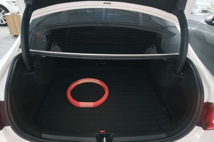 Used Mercedes-Benz A-Class 2022 Second Facelift A 200 L Sport Sedan Fashion Version
