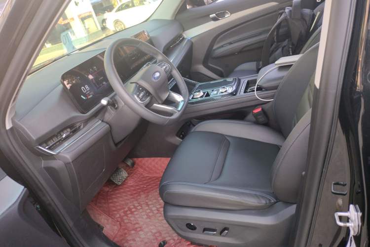 Used Ford Equator Sport 2025 EcoBoost 170 Platinum Edition
