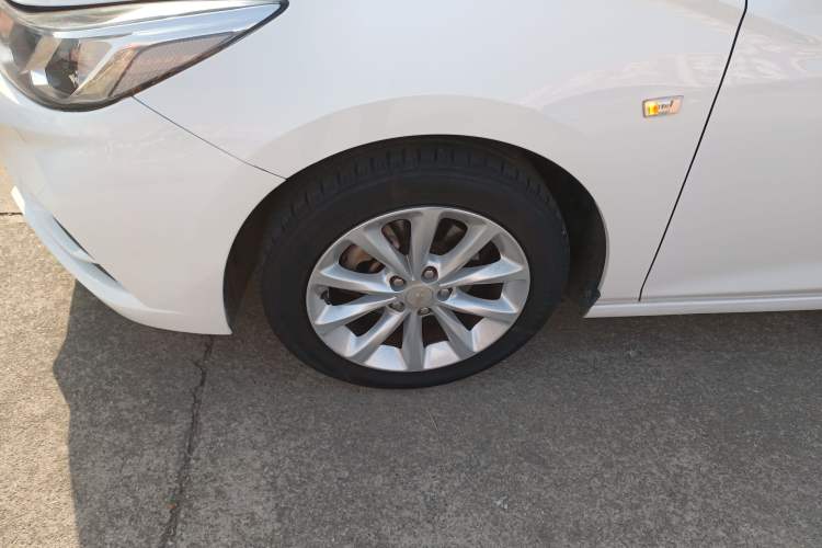 Used Chevrolet Cruze 2018 320 Automatic Pioneer Sunroof Edition
