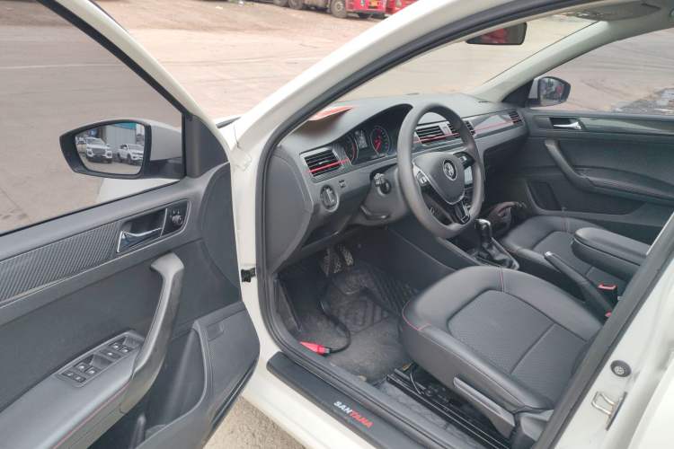 Used Volkswagen Santana 2019 Haval H6 1.5L Automatic Comfort Edition China VI Standard
