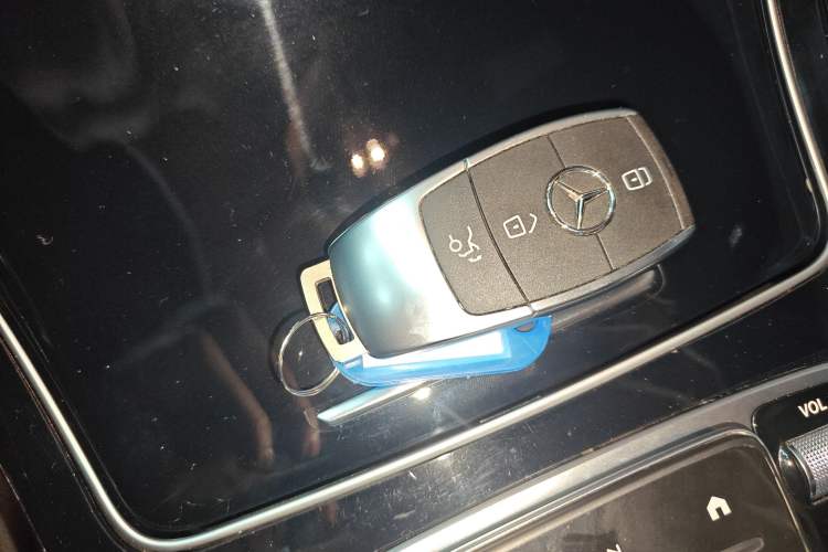 Used Mercedes-Benz GLC 2020 GLC 260 L 4MATIC Dynamic Model
