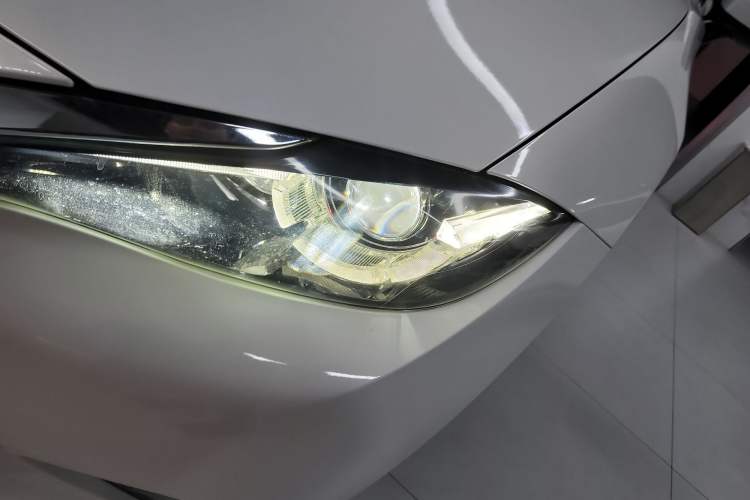 Used Mazda CX-4 2018 2.0L Automatic Two-Wheel Drive Blue Sky Premium Upgrade Version China V Standard
