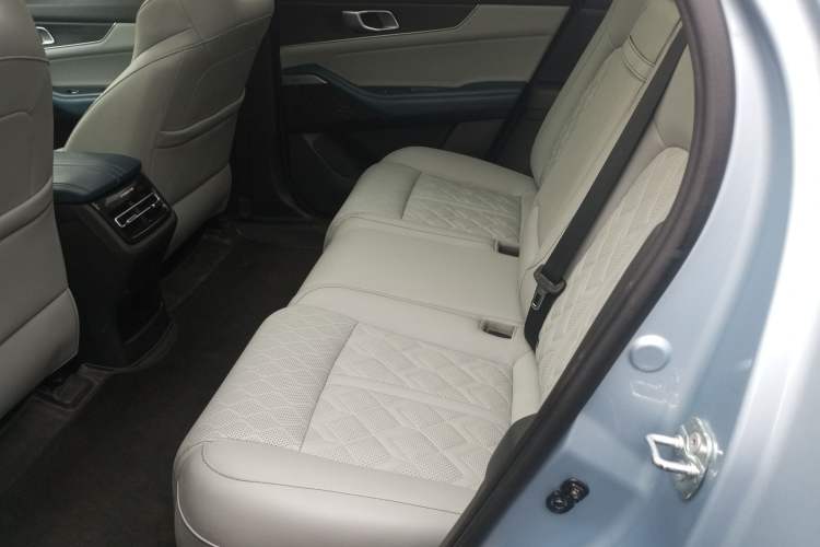 Used Changan UNI-K iDD 2022 Blue Whale iDD 130km 1.5T Excellence Model
