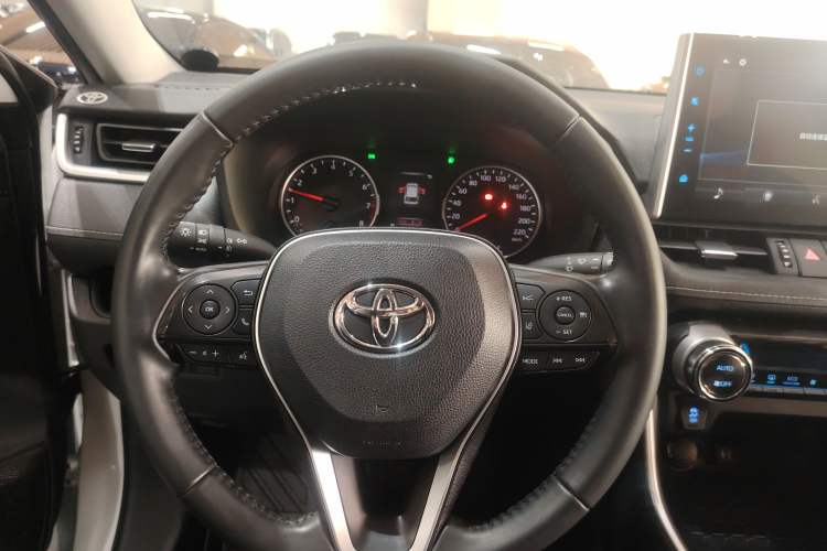 Used Toyota Wildlander 2022 2.0L CVT Two-Wheel Drive Luxury PLUS Edition