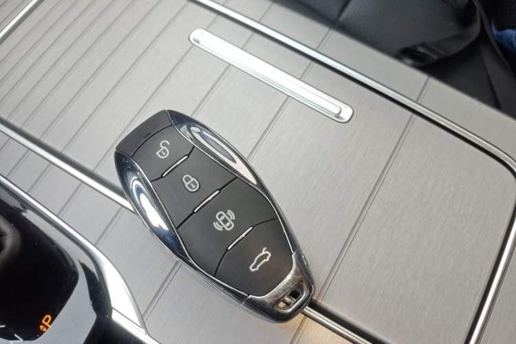 Used Hongqi HS7 PHEV 2024 2.0T PHEV Four-Wheel Drive Flagship Edition 7 Seats