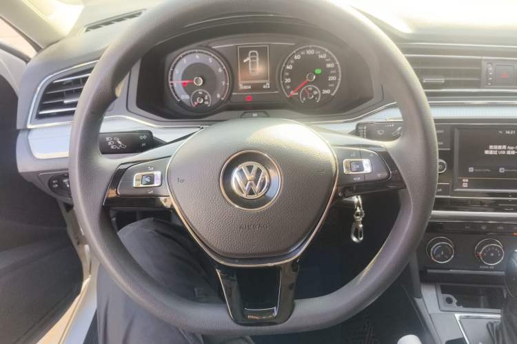 Used Volkswagen Lamando 2019 230TSI DSG Fashion Edition China VI
