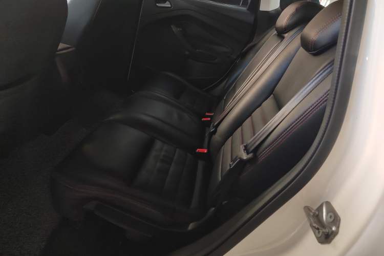 Used Ford Kuga 2013 1.6L GTDi Two-Wheel-Drive Comfort Model