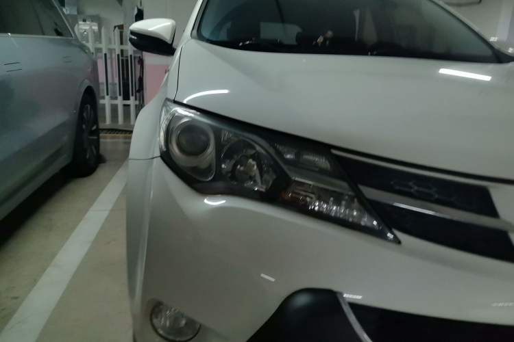 Used Toyota RAV4 2013 2.0L CVT Four-Wheel Drive New Edition
