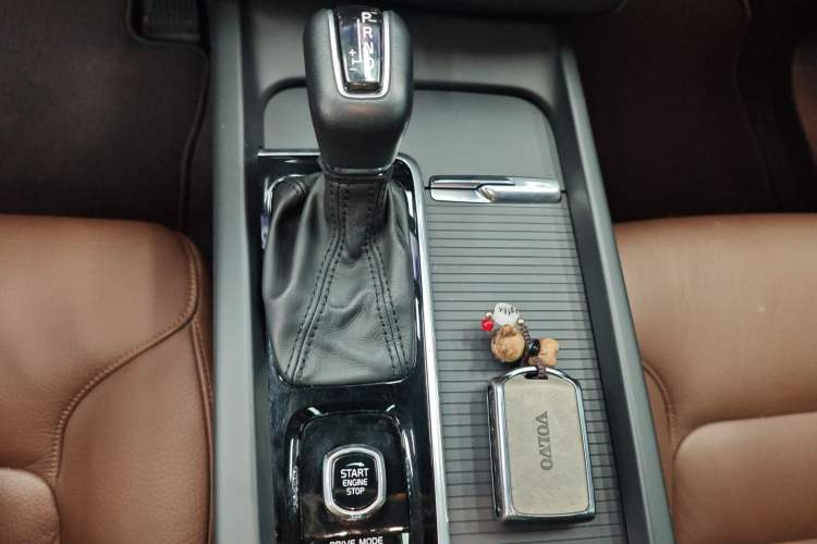 Used Volvo XC60 2019 T5 4x4 Zhiyuan Edition China VI Standard