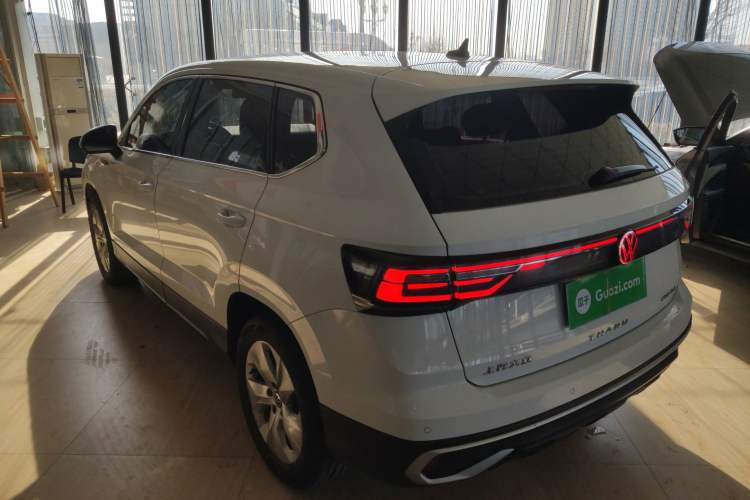 Used Volkswagen Tharu 2023 300TSI Two-Wheel-Drive Crescent Edition
