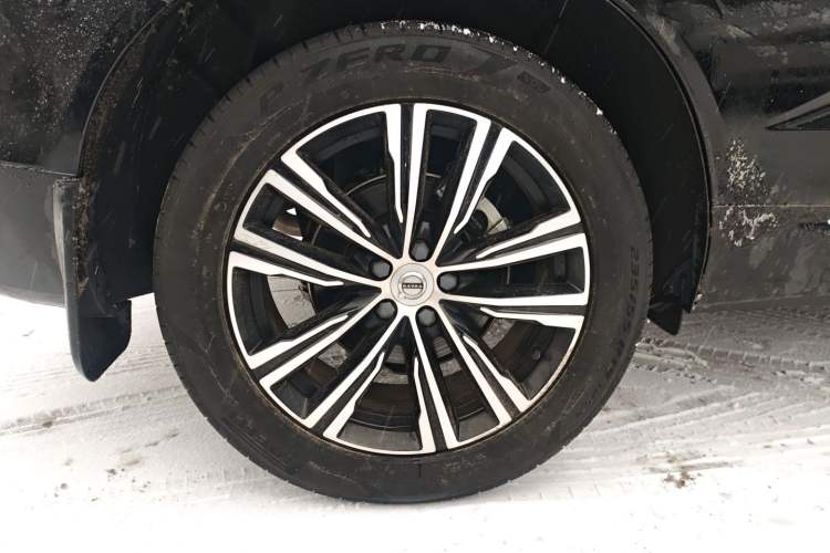 Used Volvo XC60 2022 B5 4x4 Smart Luxury Edition
