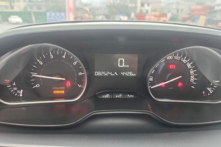 Used Peugeot 2008 2014 1.6L Manual Fashion Edition