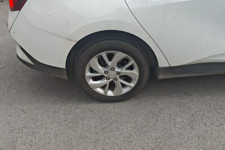 Used Buick Velite 6 2024 450km Range Commuter Version
