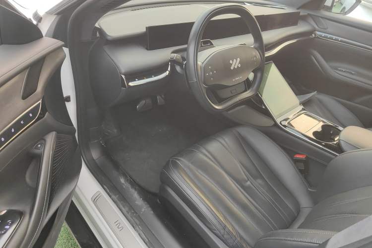 Used  L7 2022 Pro Model