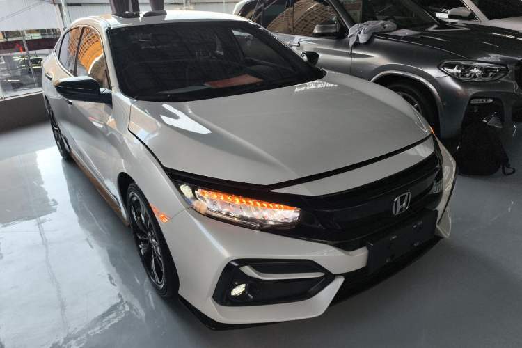 Used Honda Civic 2021 HATCHBACK 220TURBO CVT Trendy Cool Edition
