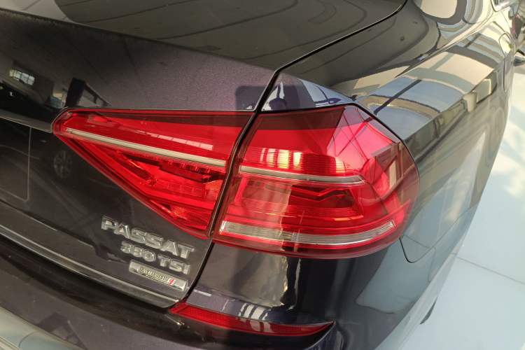 Used Volkswagen Passat 2016 380TSI DSG Ultimate Edition
