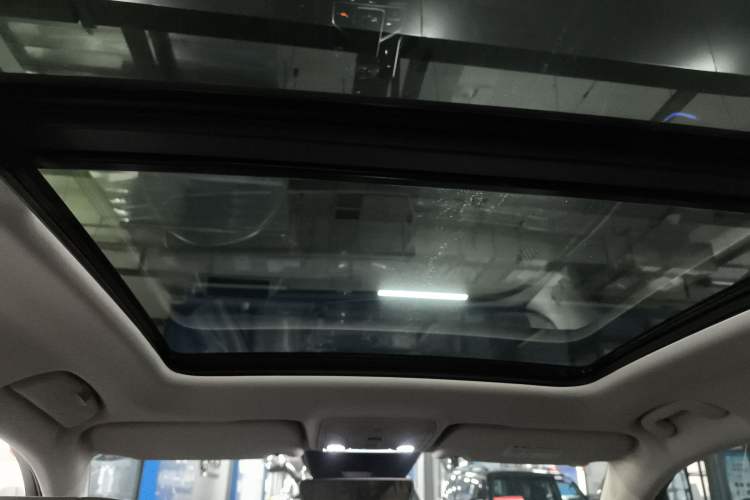 Used Hongqi HS5 2022 Revised Version 2.0T Smart Connect Flagship Edition
