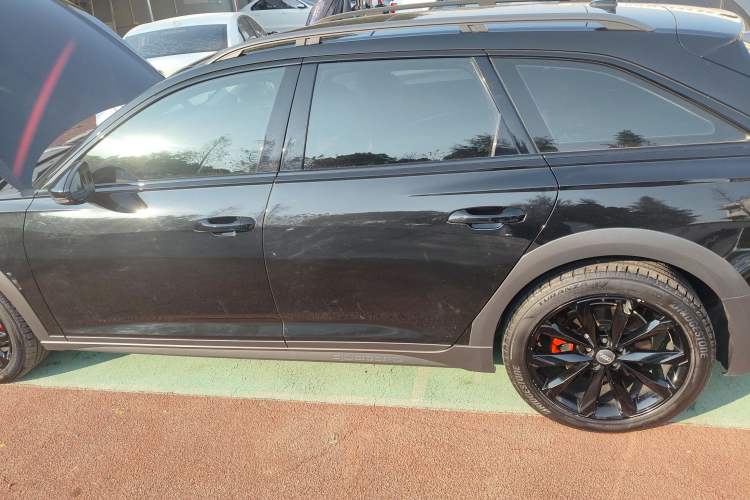 Used Audi A6 2020 allroad quattro Explorer 55 TFSI Prestige Off-Road Model
