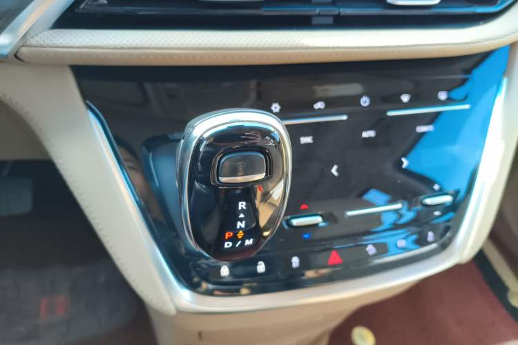 Used Buick GL8 2021 ES Land Cruiser 653T Luxury Edition
