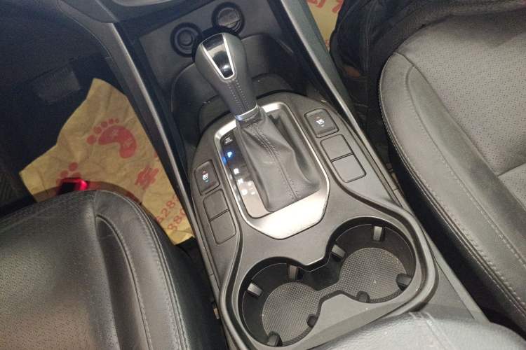 Used Hyundai Santa Fe Classic 2013 3.0L 4x4 Premium Edition 7-Seater Euro IV
