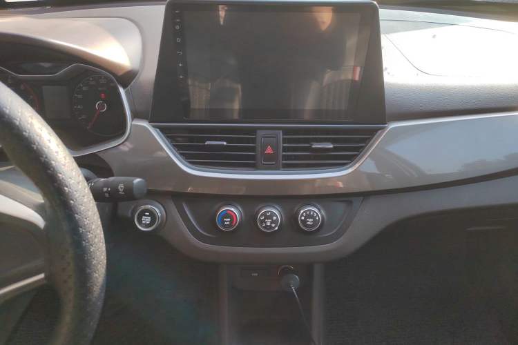 Used Baojun 310W 2017 1.5L Manual Comfort Model China V Standard
