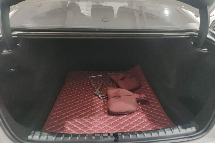 Used BMW 5 Series 2018 Restyled 530Li Leading Edition M Sport Package