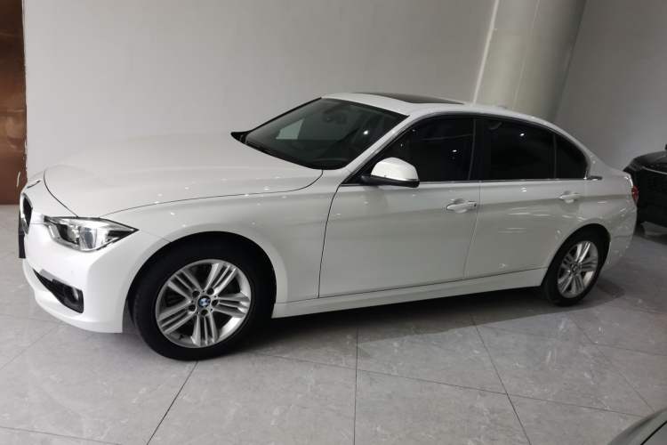 Used BMW 3 Series 2016 320Li Ambition Model
