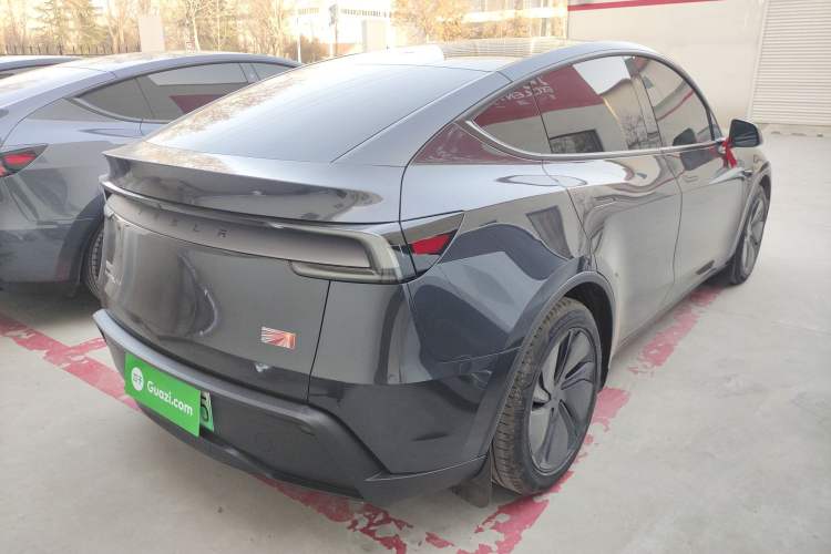 Used Tesla Model Y 2025 Long-Range All-Wheel Drive First Edition