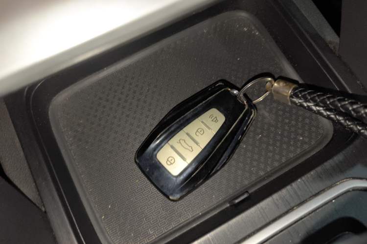 Used Geely Auto Vision X6 2020 1.4T CVT Luxury Edition
