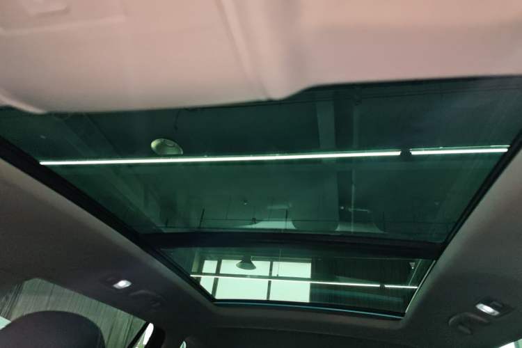 Used Volkswagen Tiguan L 2023 330TSI Automatic Two-Wheel Drive R-Line Enjoyment Edition