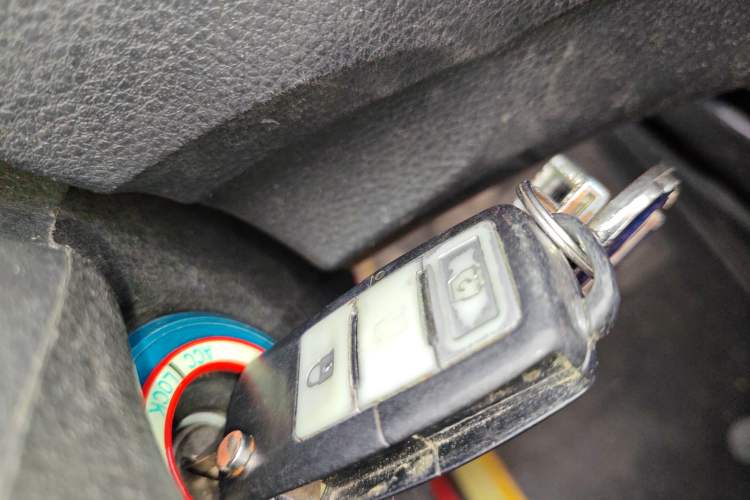 Used FORTHING Joyear X5 2013 1.6L Manual Luxury Model China IV Standard