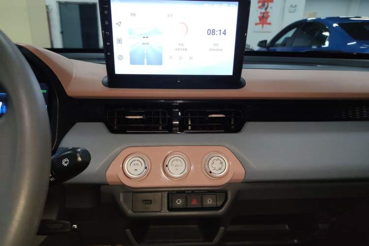 Used Chery QQ Ice Cream 2024 Edition Youth Version 205km Sundae