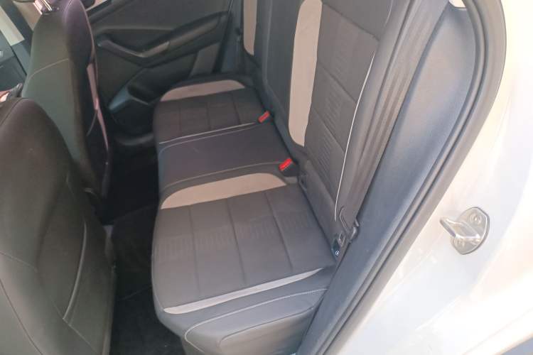 Used Volkswagen T-ROC 2018 280TSI DSG Two-Wheel Drive Advanced Version China V Emission Standard
