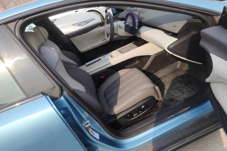 Used  L07 2024 230Max Range-Extended Version