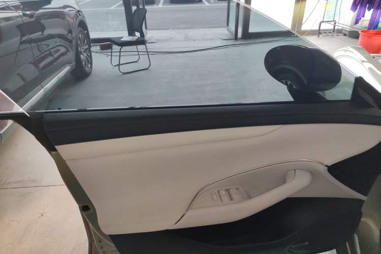 Used  SU7 2024 Rear-Drive Ultra-Long Range Advanced Pro-Level Intelligent Driving Version
