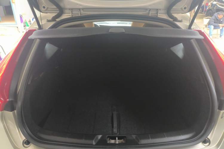 Used Volvo V40 2017 T3 Zhiya Edition