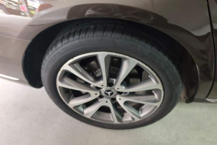 Used Mercedes-Benz E-Class 2018 Facelifted E 300 L Stylish Version
