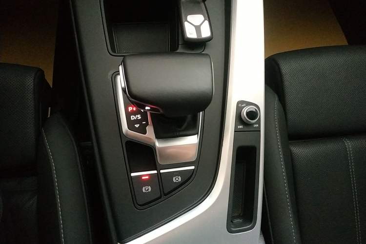 Used Audi A4L 2020 40 TFSI quattro Luxury Dynamic Model