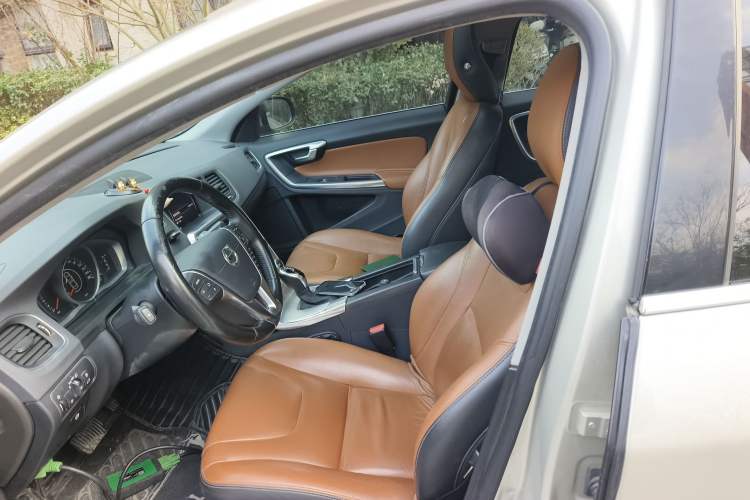 Used Volvo S60 2019 S60L Facelift T5 Intelligent Advanced Edition
