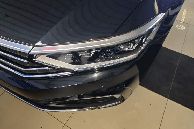 Used Volkswagen Magotan 2023 2 Million Units Limited Edition 330TSI DSG Leading Version