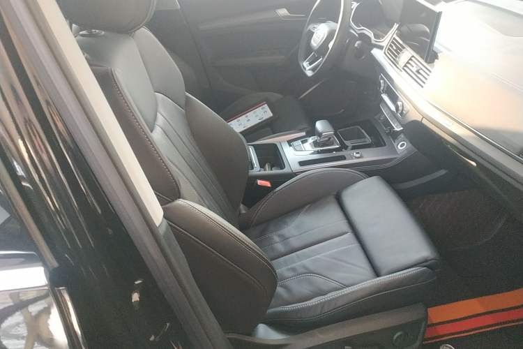 Used Audi Q5L 2022 40T Fashionable and Dynamic Model
