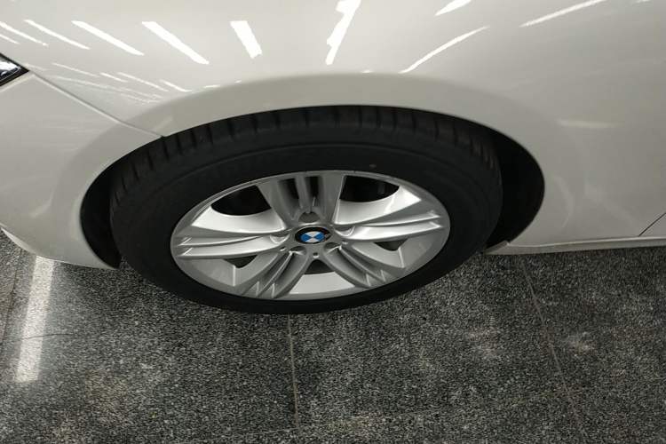 Used BMW 3 Series 2017 318i Fashion Model
