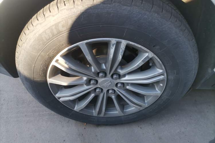 Used Cadillac XT5 2018 28T Four-Wheel Drive Luxury Model
