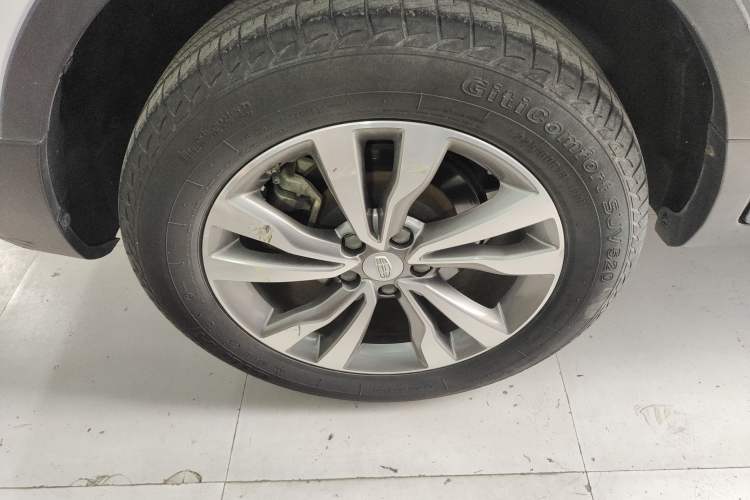 Used Geely Auto Emgrand X7 Sport 2016 1.8TD Automatic ZhiShang Model
