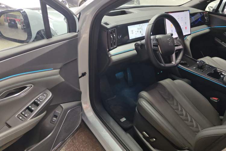 Used BYD Song L DM-i 2025 Intelligent Driving Version 160 km Beyond-Range Type