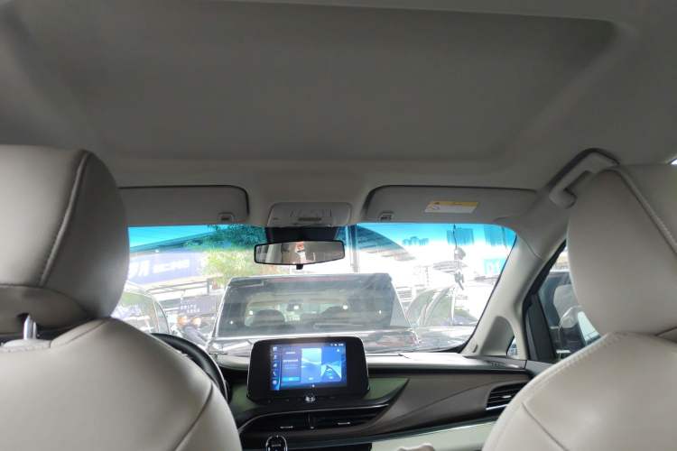 Used Buick GL8 2021 Land Cruiser Executive Class 652T Comfort Model