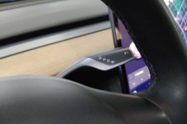 Used Tesla Model Y 2021 Standard Range Rear-Wheel Drive Version