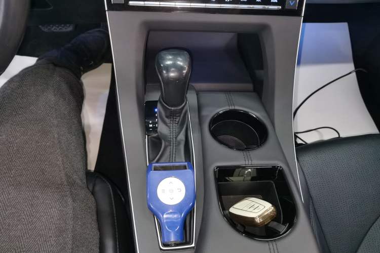 Used Toyota Avalon 2019 2.0L Luxury Edition China VI Standard
