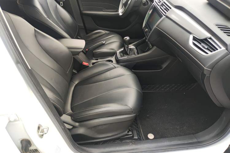 Used Roewe i5 2020 1.5L Manual 4G Connect Leehao Flagship Edition
